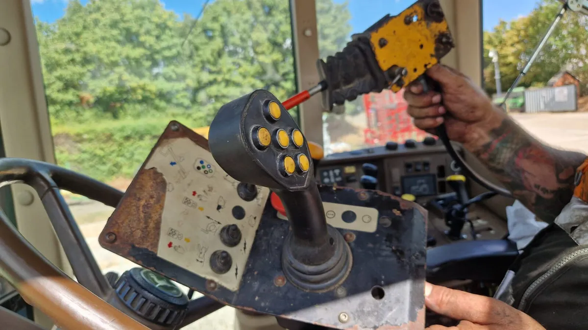 MCCONNEL PA590 JOYSTICK - Image 3