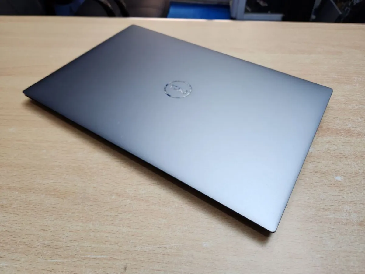 Dell Precision 5550 - Image 1