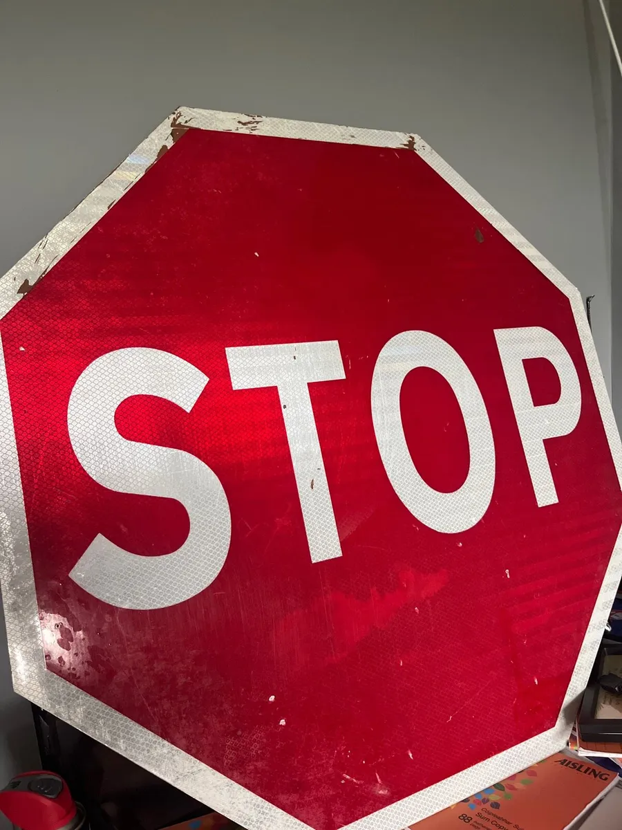 Road stop sign ( not stolen ) - Image 2