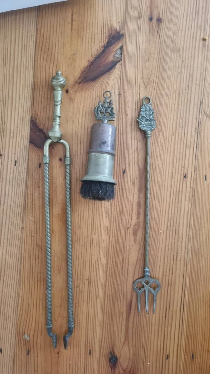 Vintage Brass Fire Irons Set - Image 1