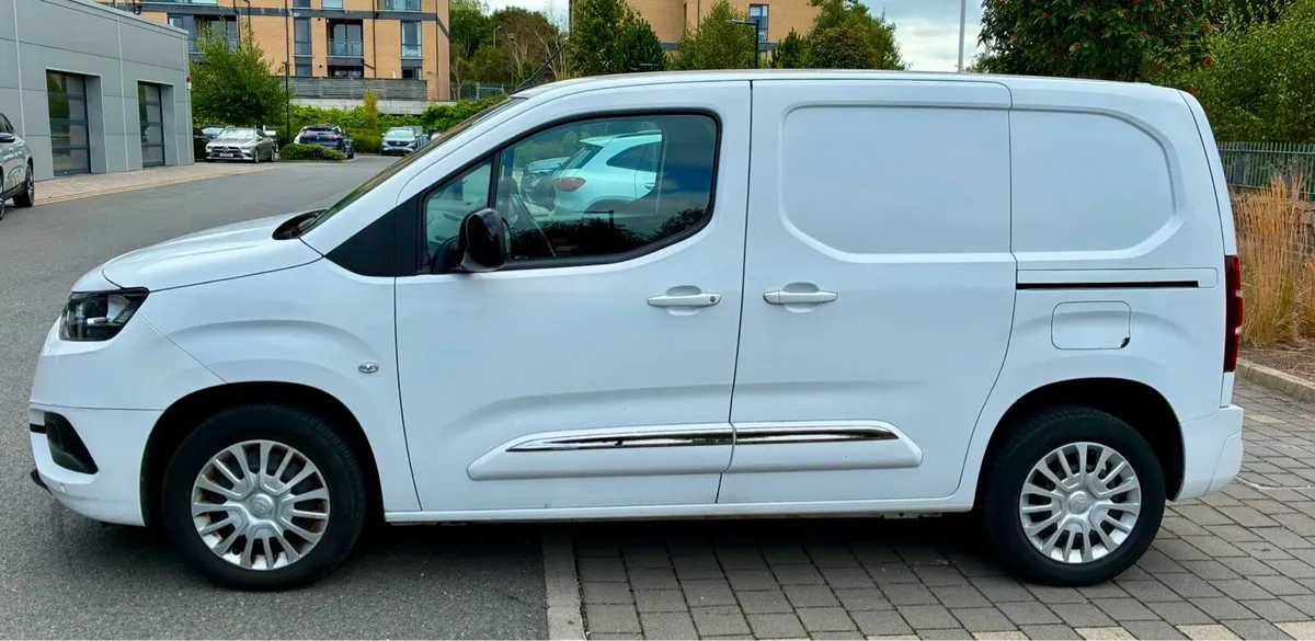 Toyota Proace city Tiny Mileage - Image 2