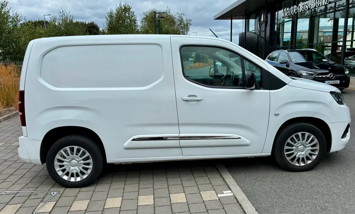 Toyota Proace city Tiny Mileage - Image 3