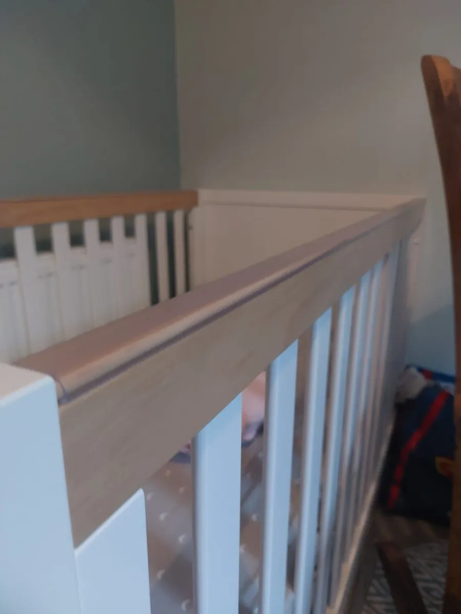 Cot/ Cot bed - Image 3