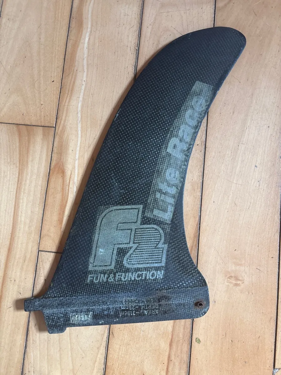 Windsurfing Fin F2 - Carbon - Image 1