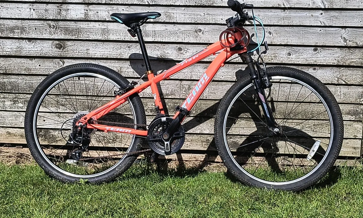 Teenage mountain bike with 24-inch wheels. - Image 4