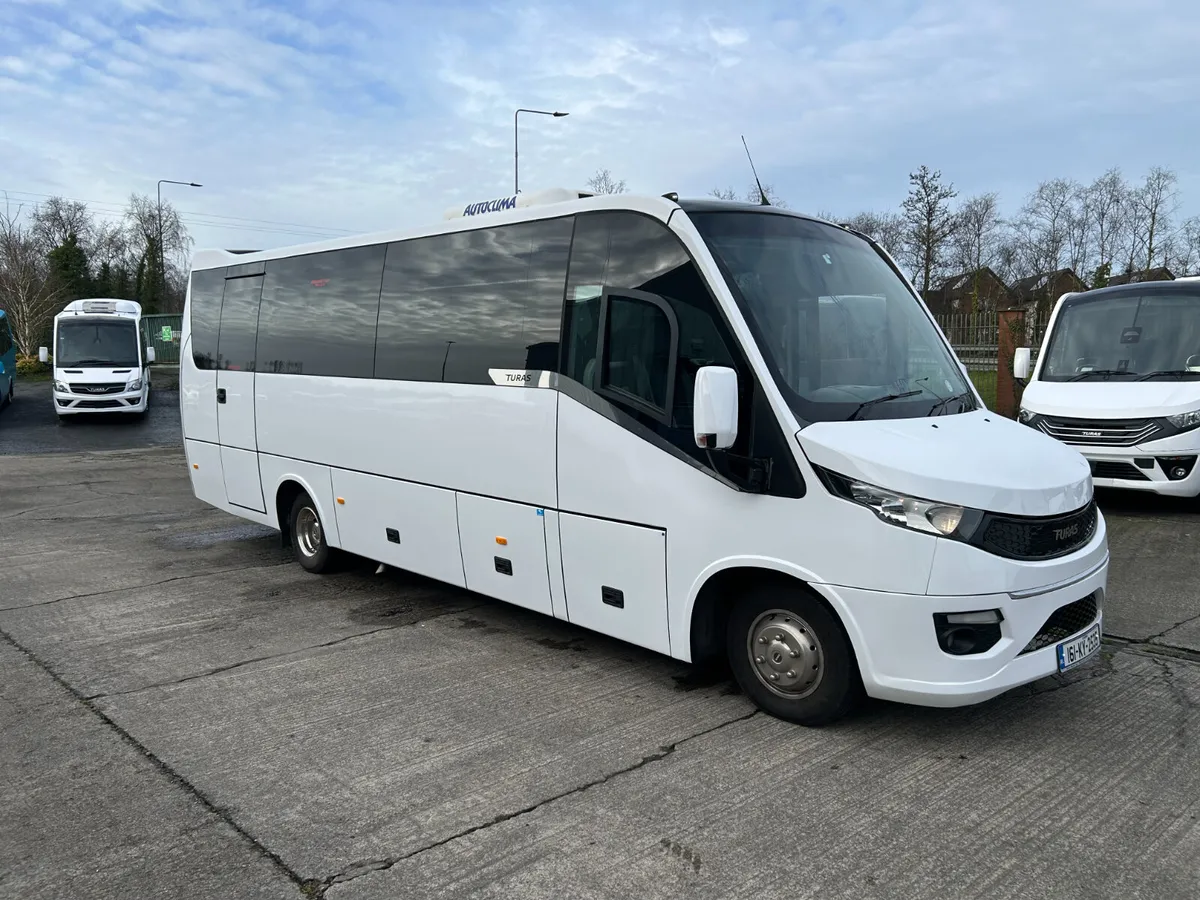 2016 Iveco Turas 700 - Image 1