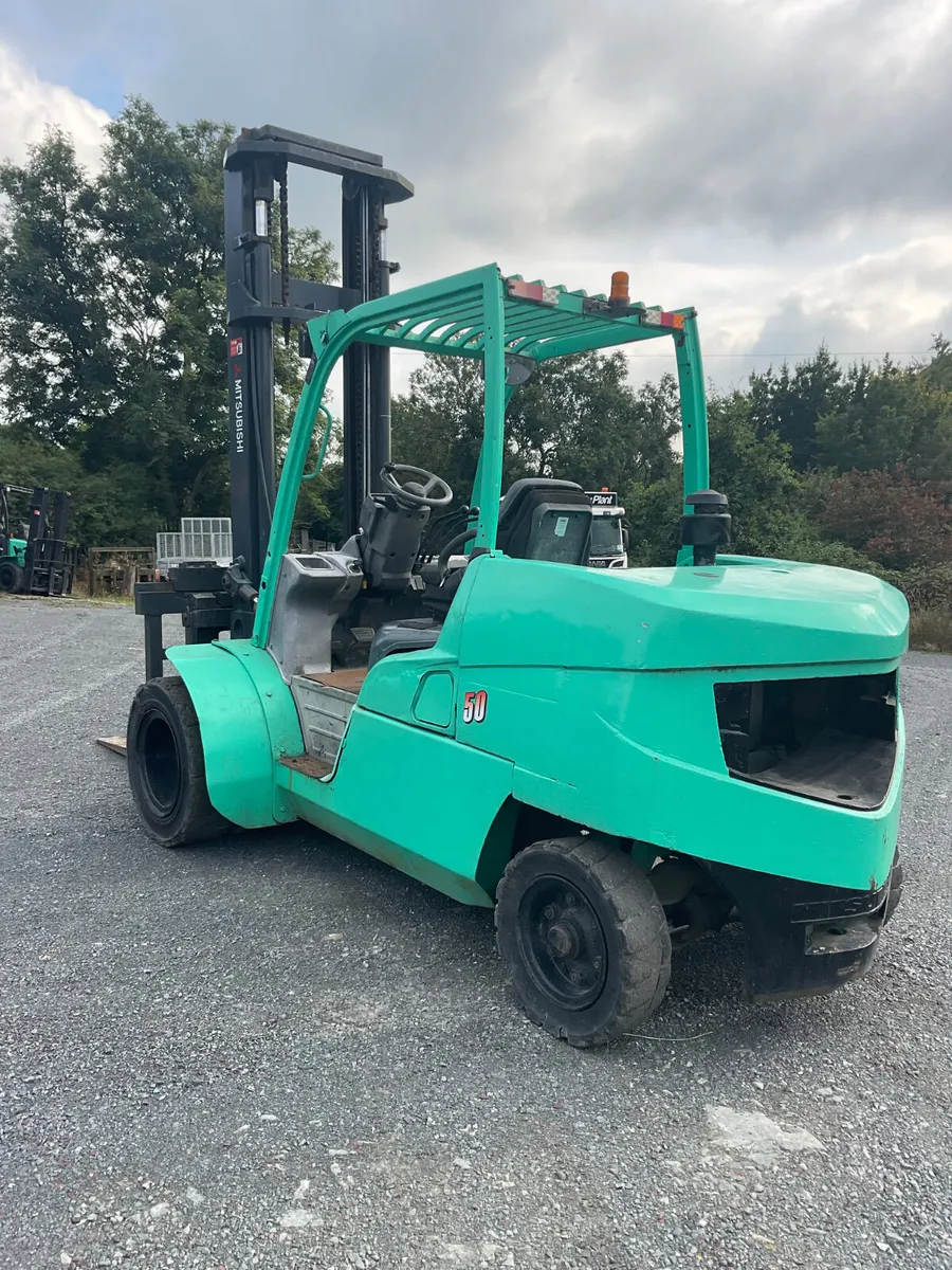 FORKLIFT - Image 4