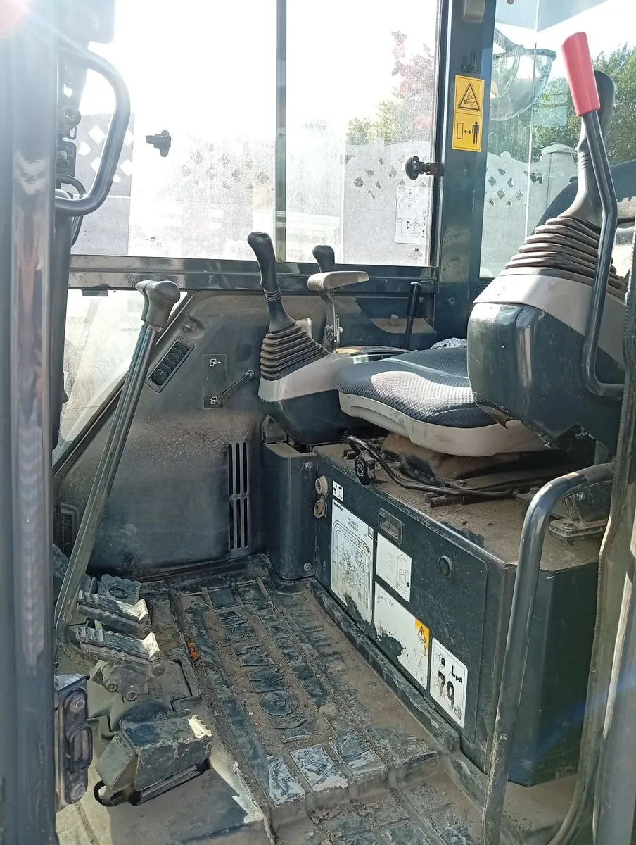3 tonne komatsu mini digger - Image 2