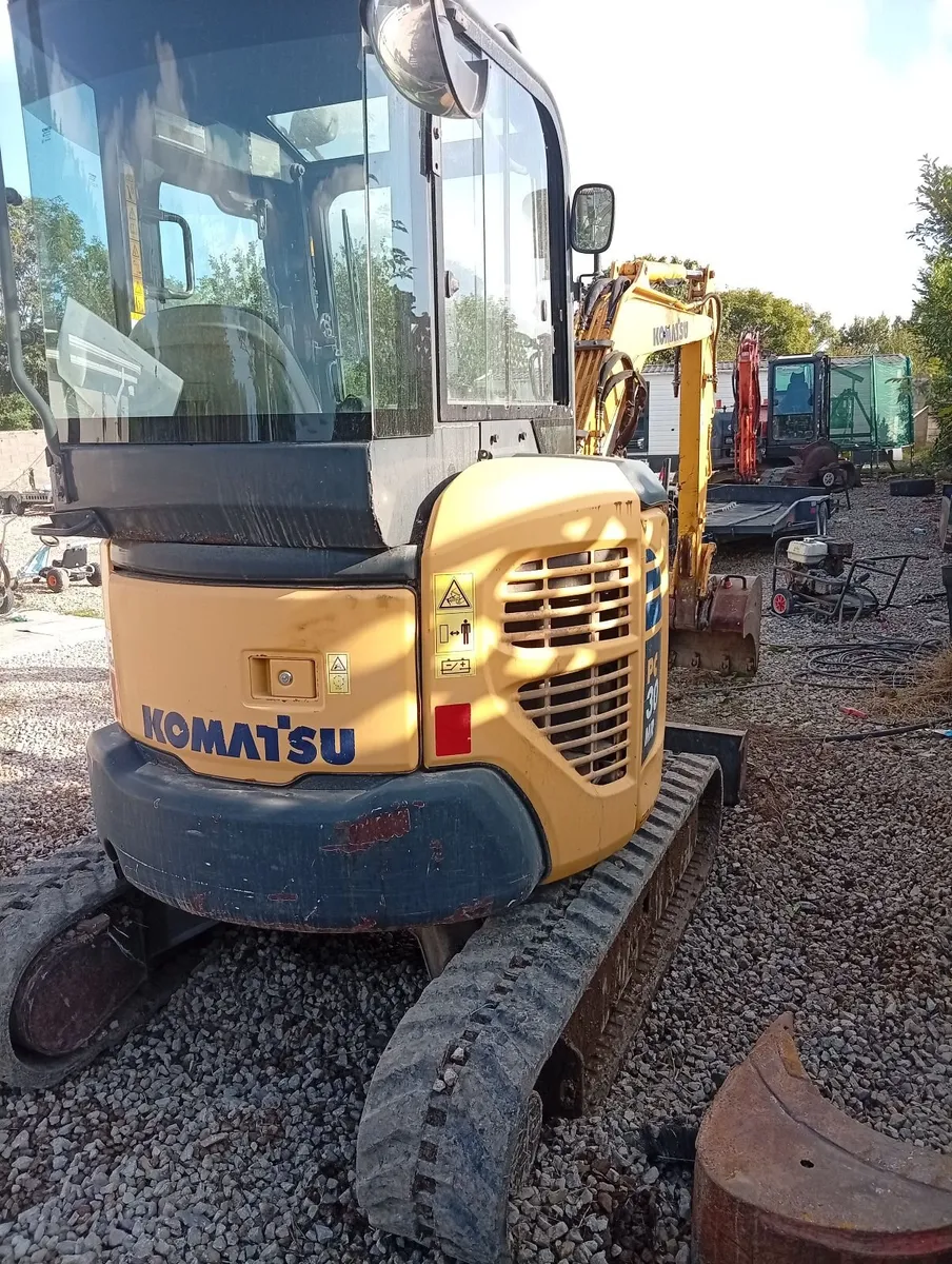 3 tonne komatsu mini digger - Image 3