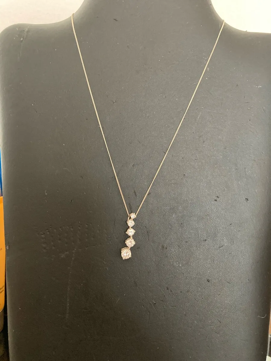 Sterling Silver CZ pendant & chain - Image 2