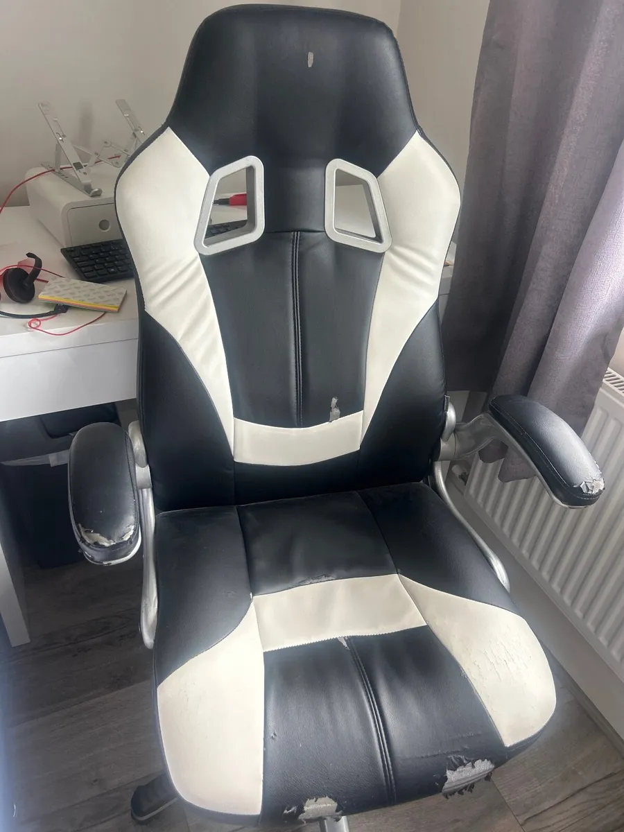 Free of Charge - Office chair