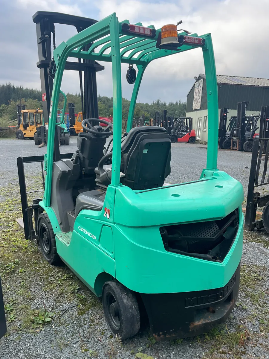 FORKLIFT - Image 2