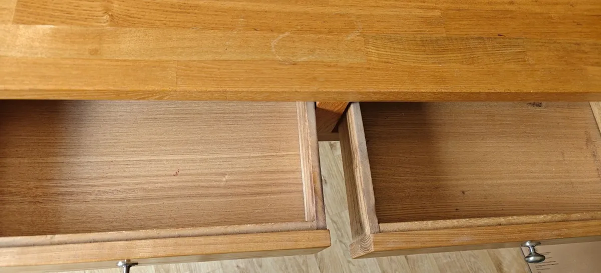 Solid Oak & Oak Veneer Console Table / Hall Table - Image 4