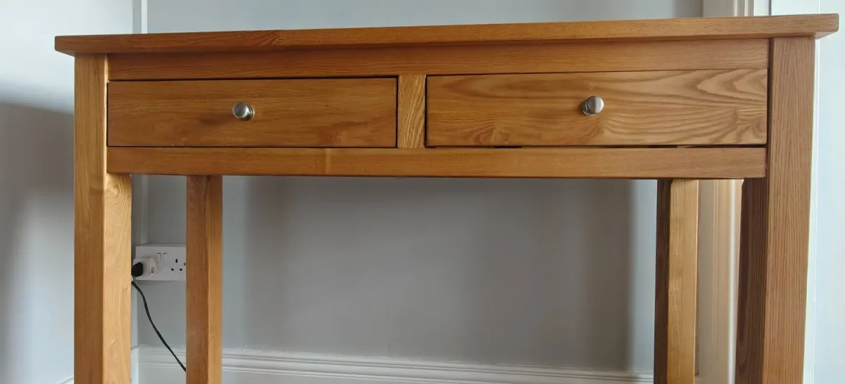 Solid Oak & Oak Veneer Console Table / Hall Table - Image 2