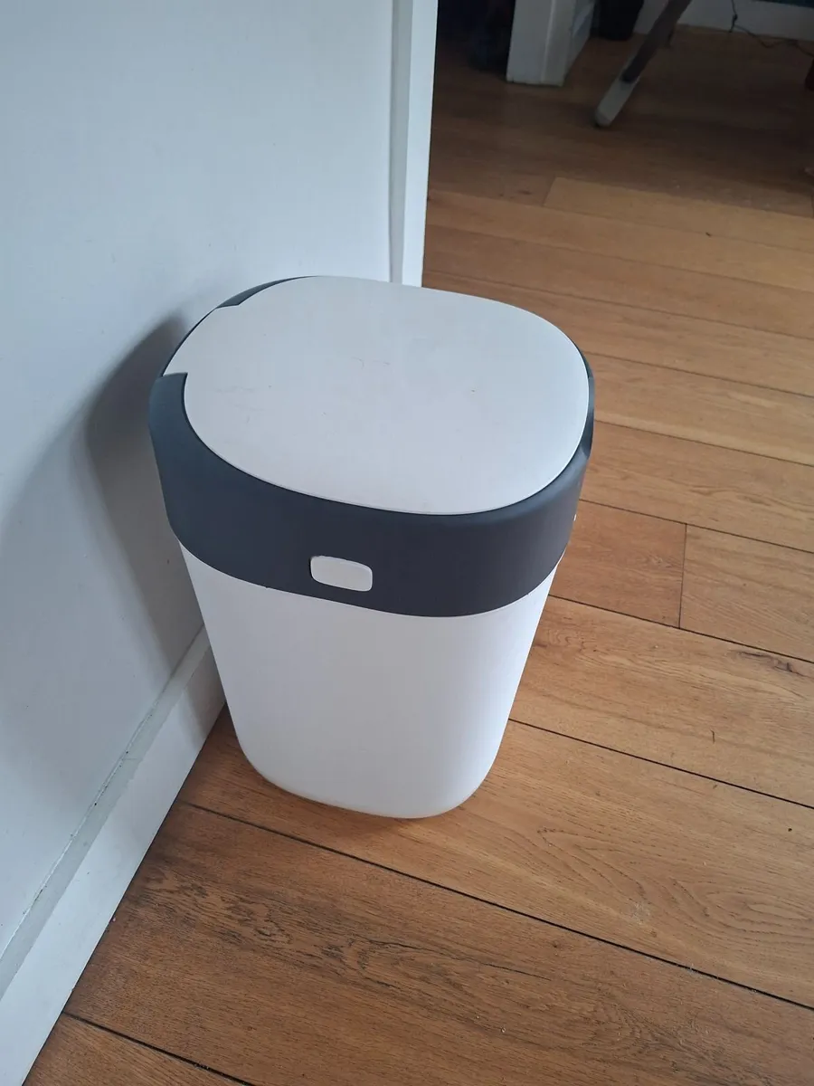 Tommie Tippee nappy bin with 4 refill cassettes - Image 4