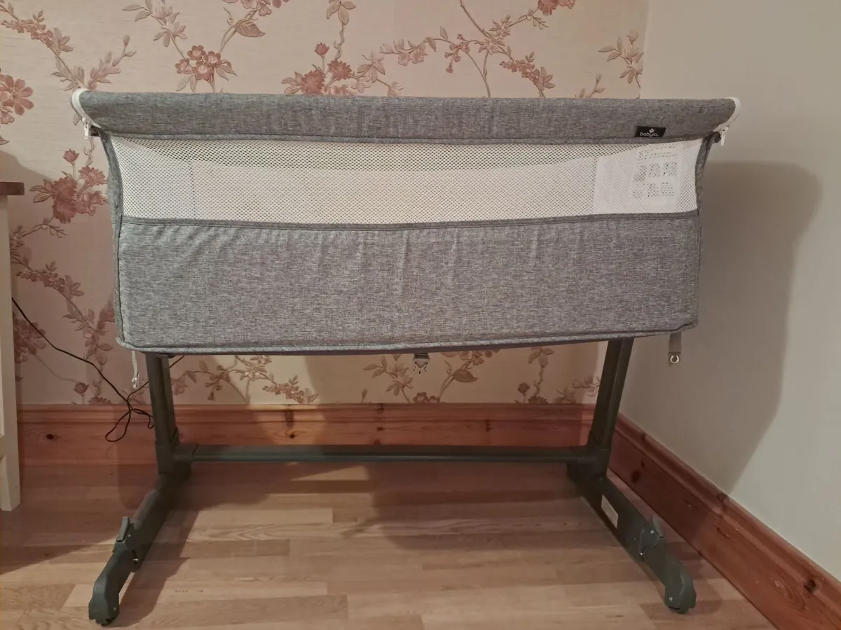 Babylo Cozi Sleeper cot - Image 1