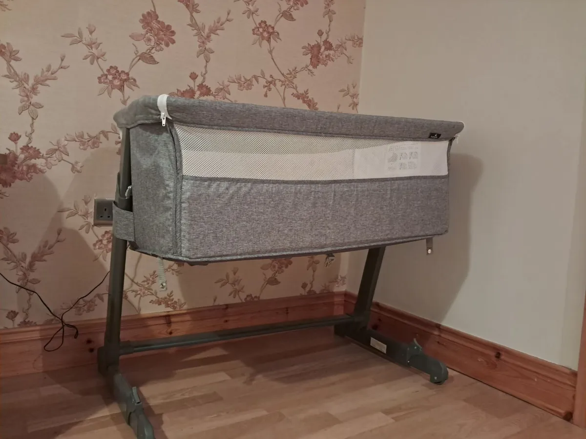 Babylo Cozi Sleeper cot - Image 2