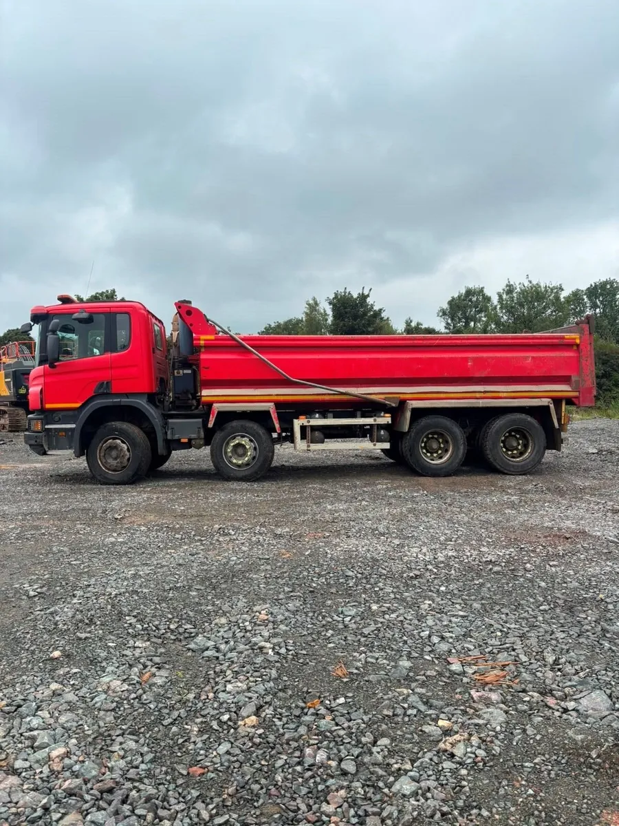Scania P410 - 8 Wheeler Tipper - Manual- Year 2015 - Image 2