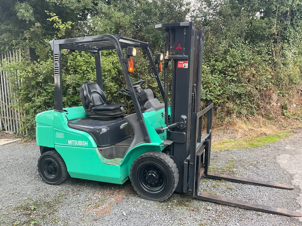 FORKLIFT - Image 4