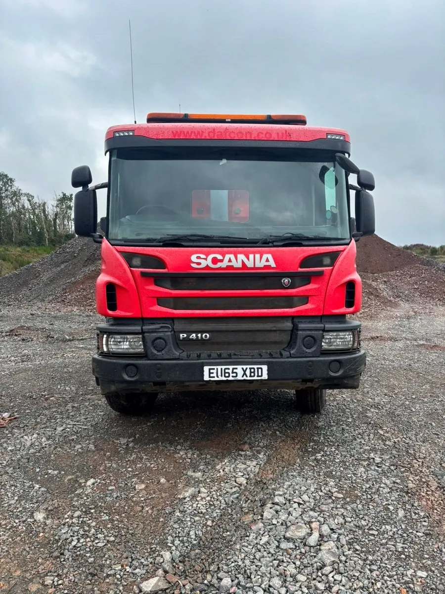 Scania P410 - 8 Wheeler Tipper - Manual- Year 2015 - Image 1