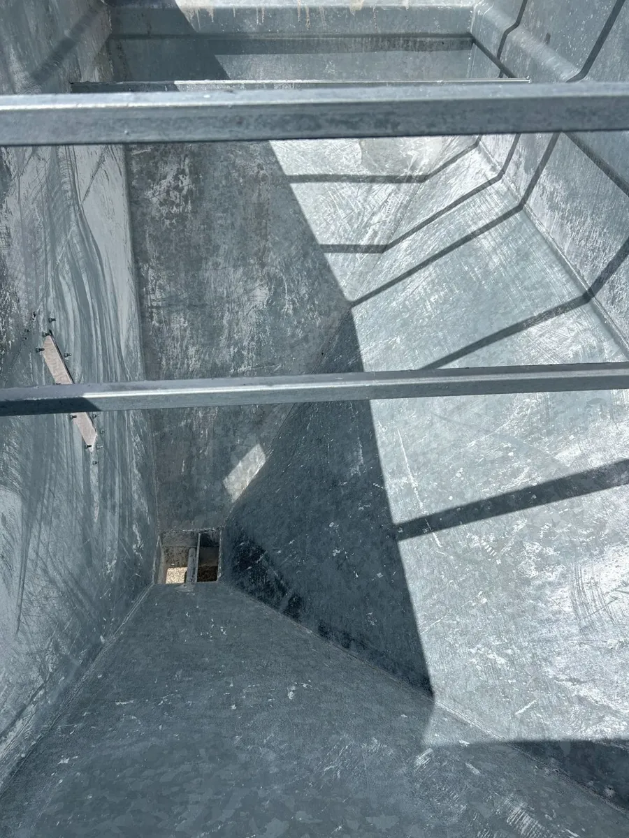 Condon Feed Bin - Image 3