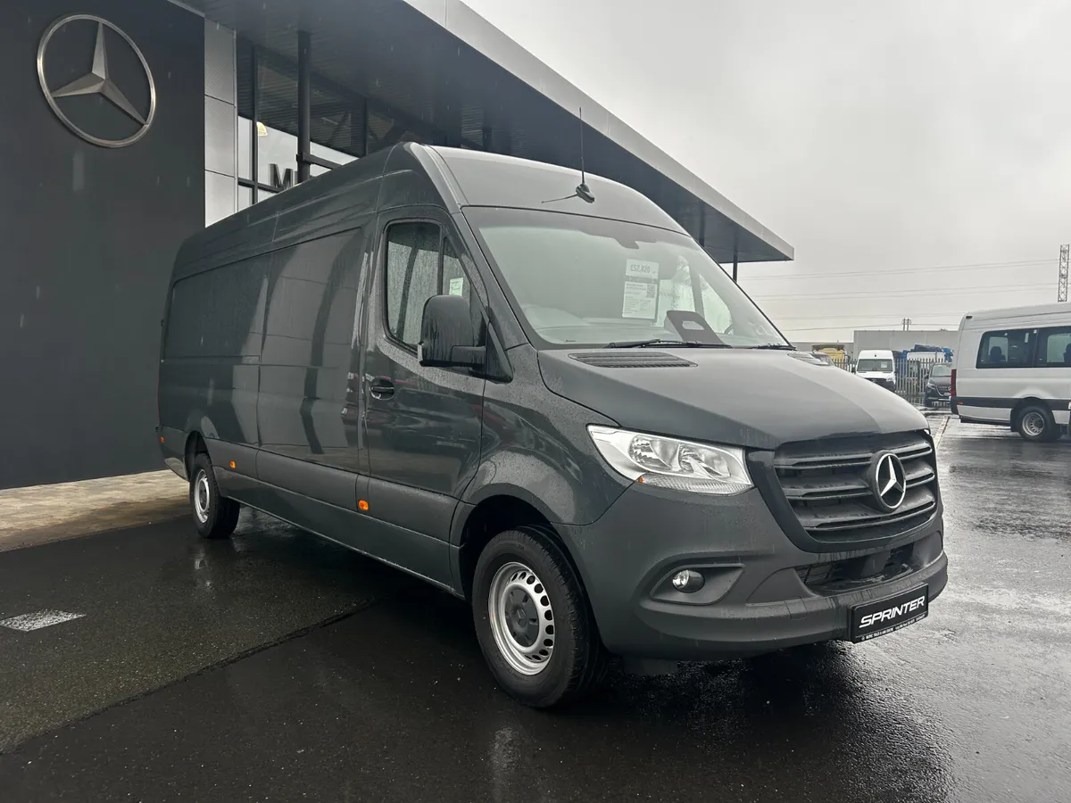 Mercedes-Benz Sprinter 317 CDI Panel Van PRO L3H2 - Image 2