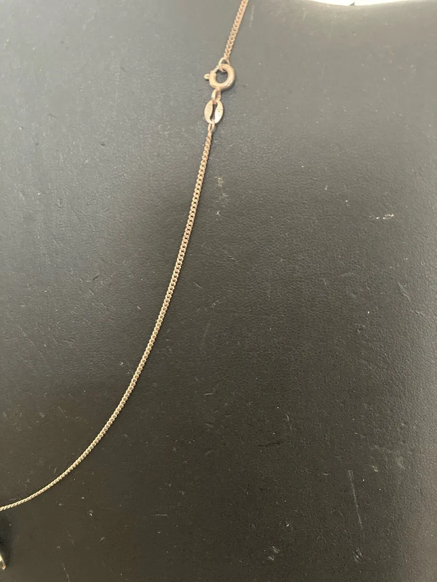 Sterling Silver pendant and chain - Image 4