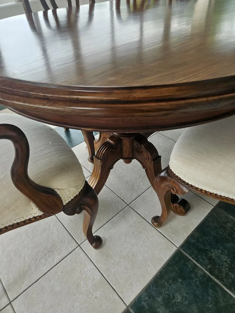 Dining table and chairs - Image 3