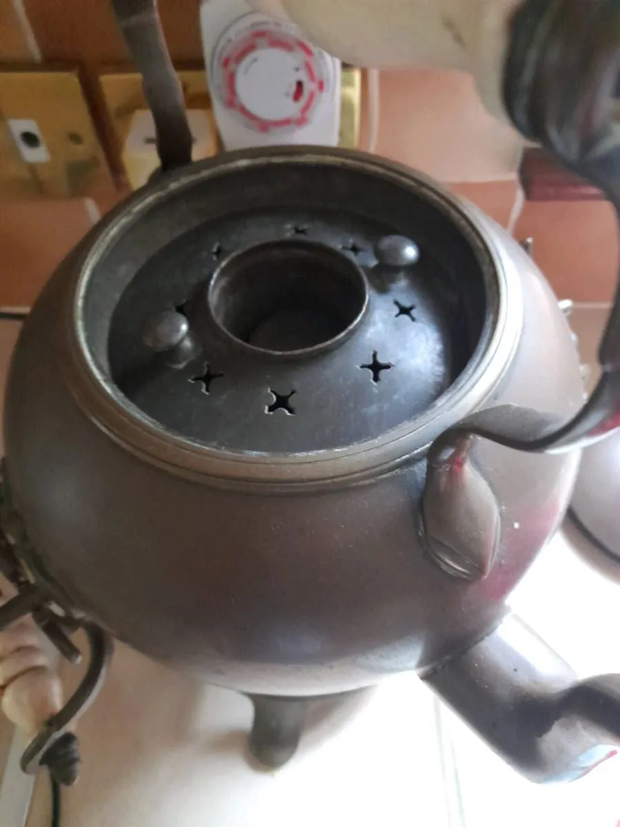 Antique copper kettle - Image 4