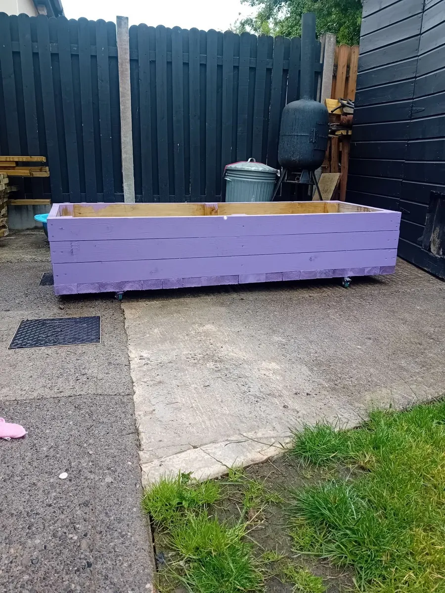 Garden planters - Image 1