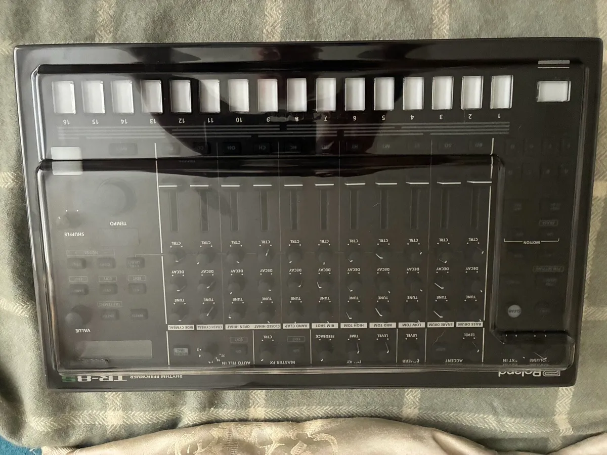 Roland tr 8s - Image 2