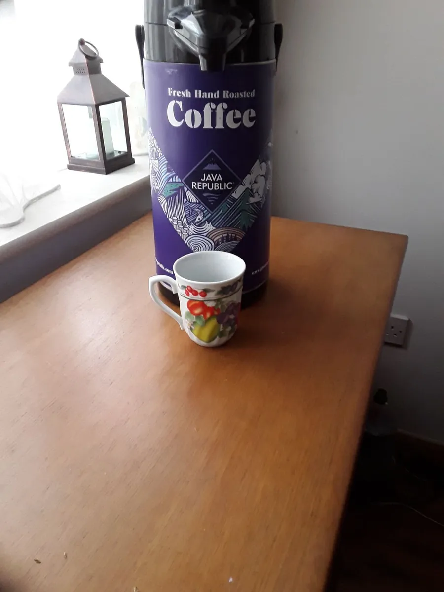 Large jaffo Republic flask stays hot 5 and a half - Image 2