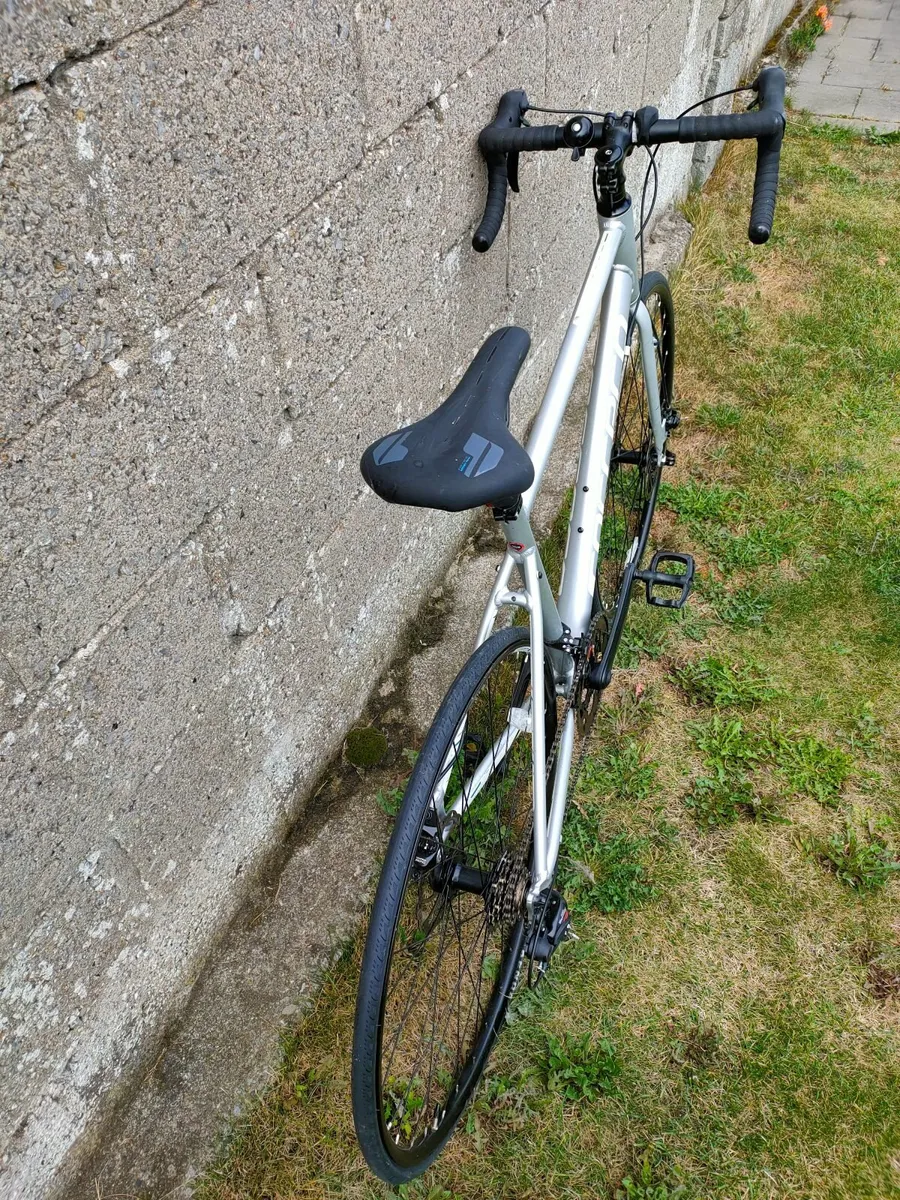 Carrera Zelos Womens Road Bike – Silver - Image 2