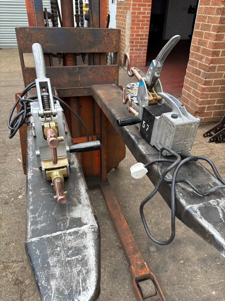 240 x 2 SPOTMATIC. spot WELDERS. - Image 1
