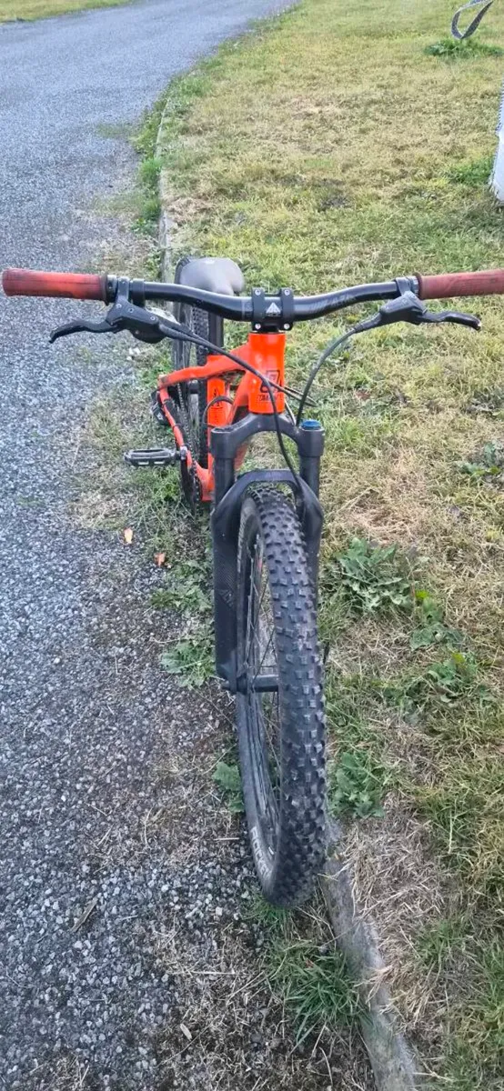Commencal Meta 24 kids bike - Image 2