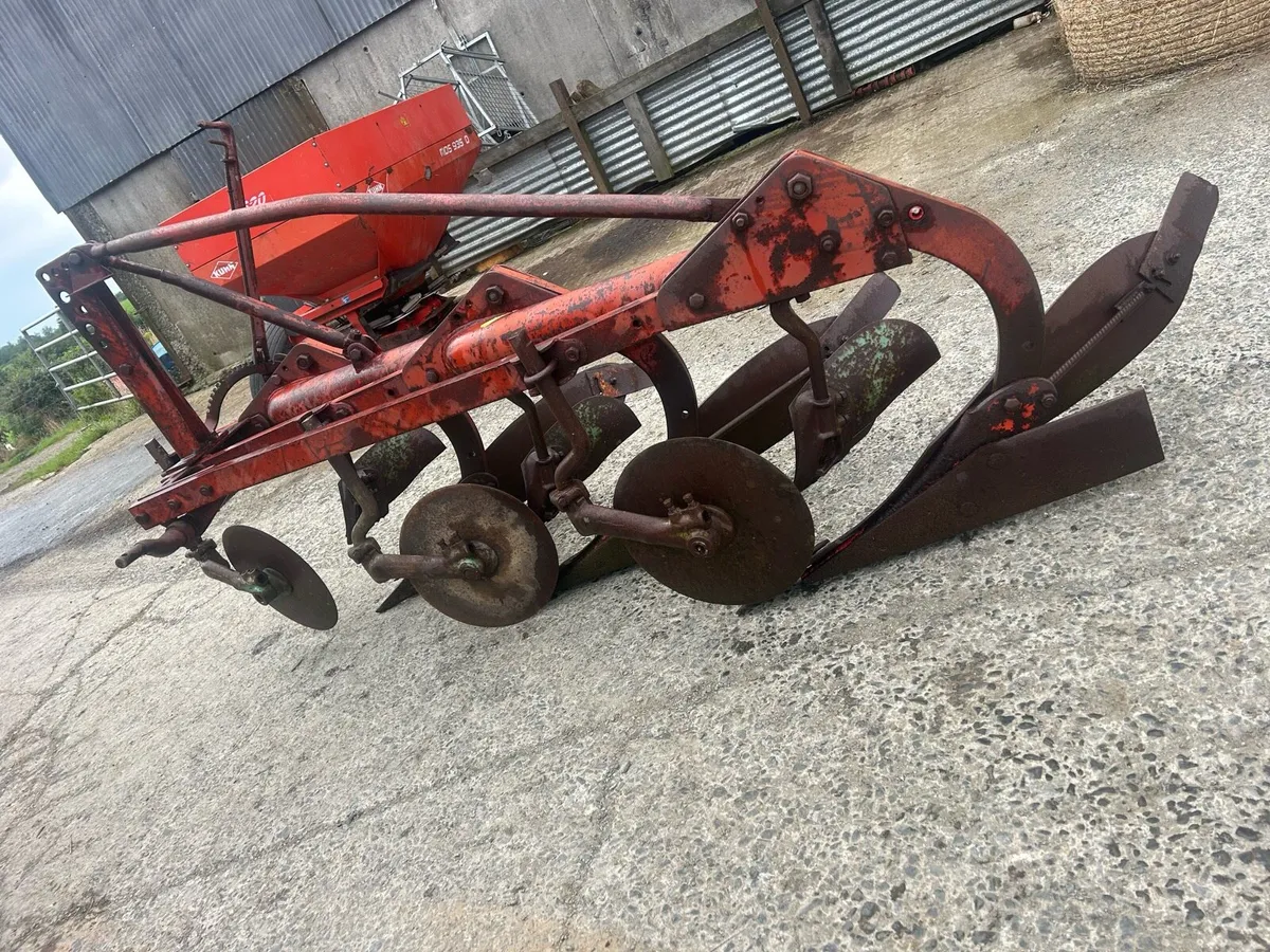Kverneland Hydrein MD 3-Furrow Plough - Image 3
