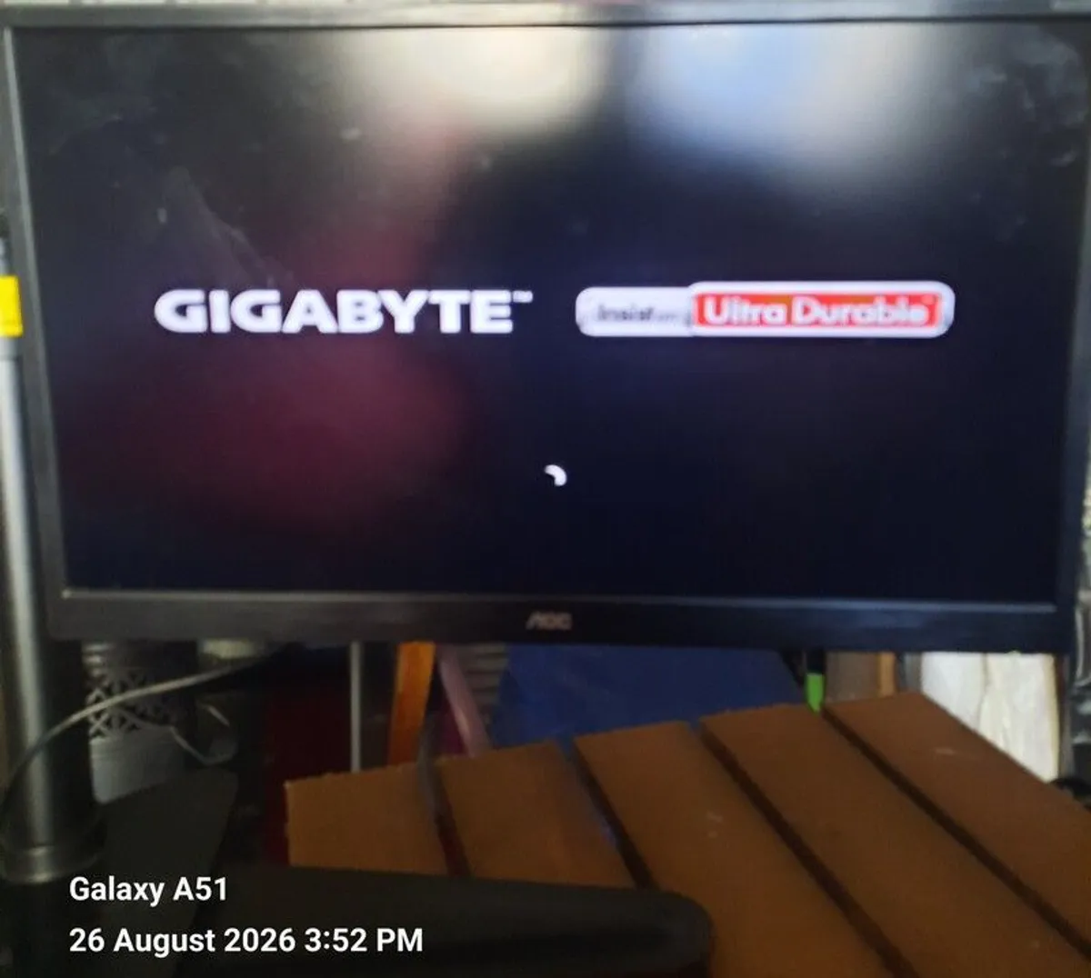 Gaming PC with 2 x Monitors - Image 2