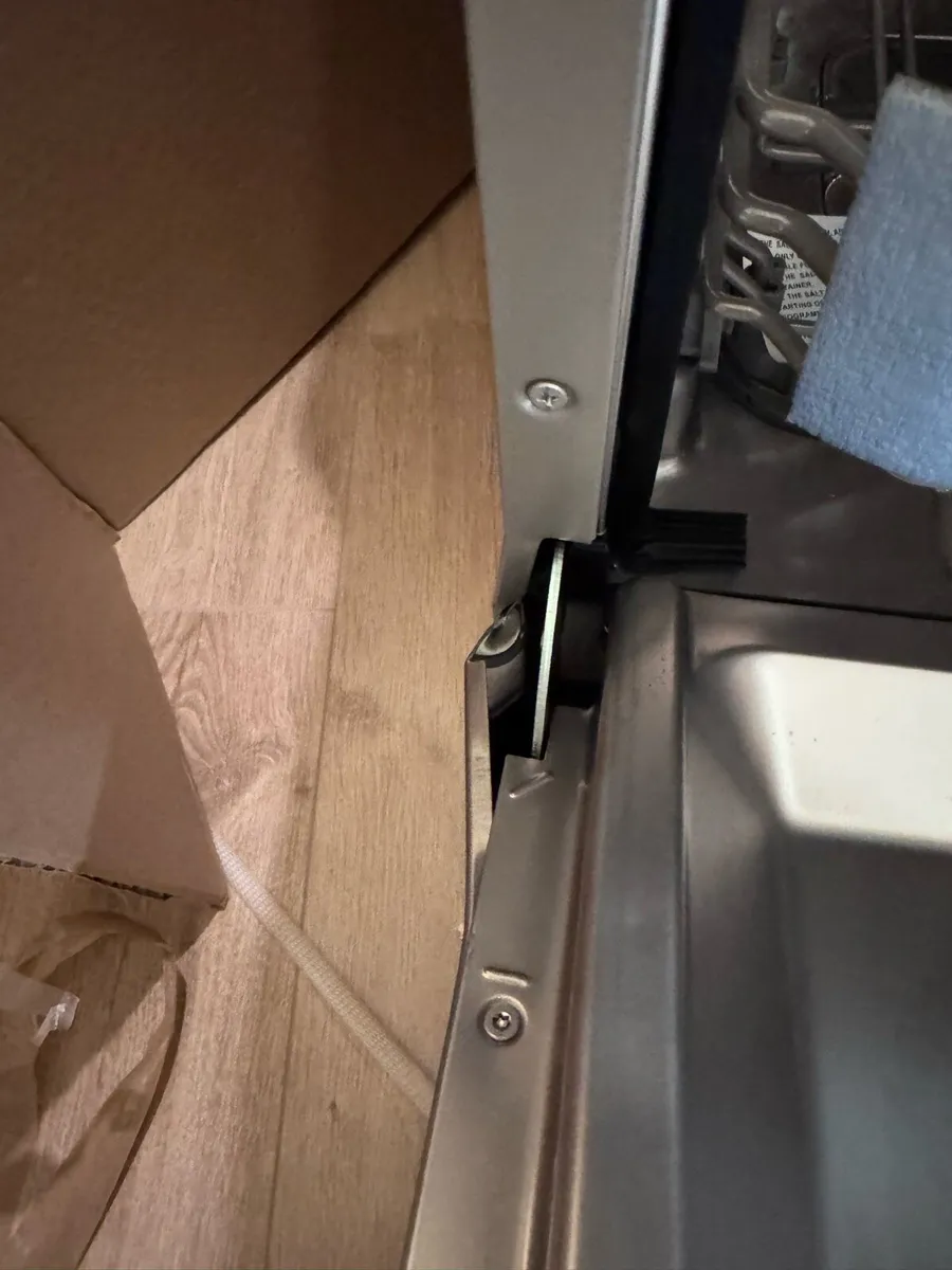 Kenwood KDW45X25 (exterior damaged) - Image 4