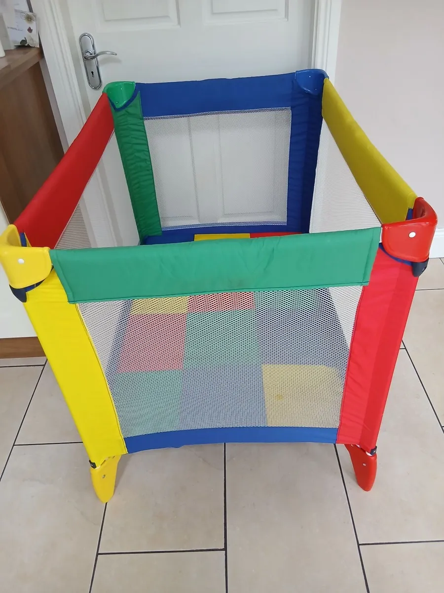 Graco Travel Cot - Image 3