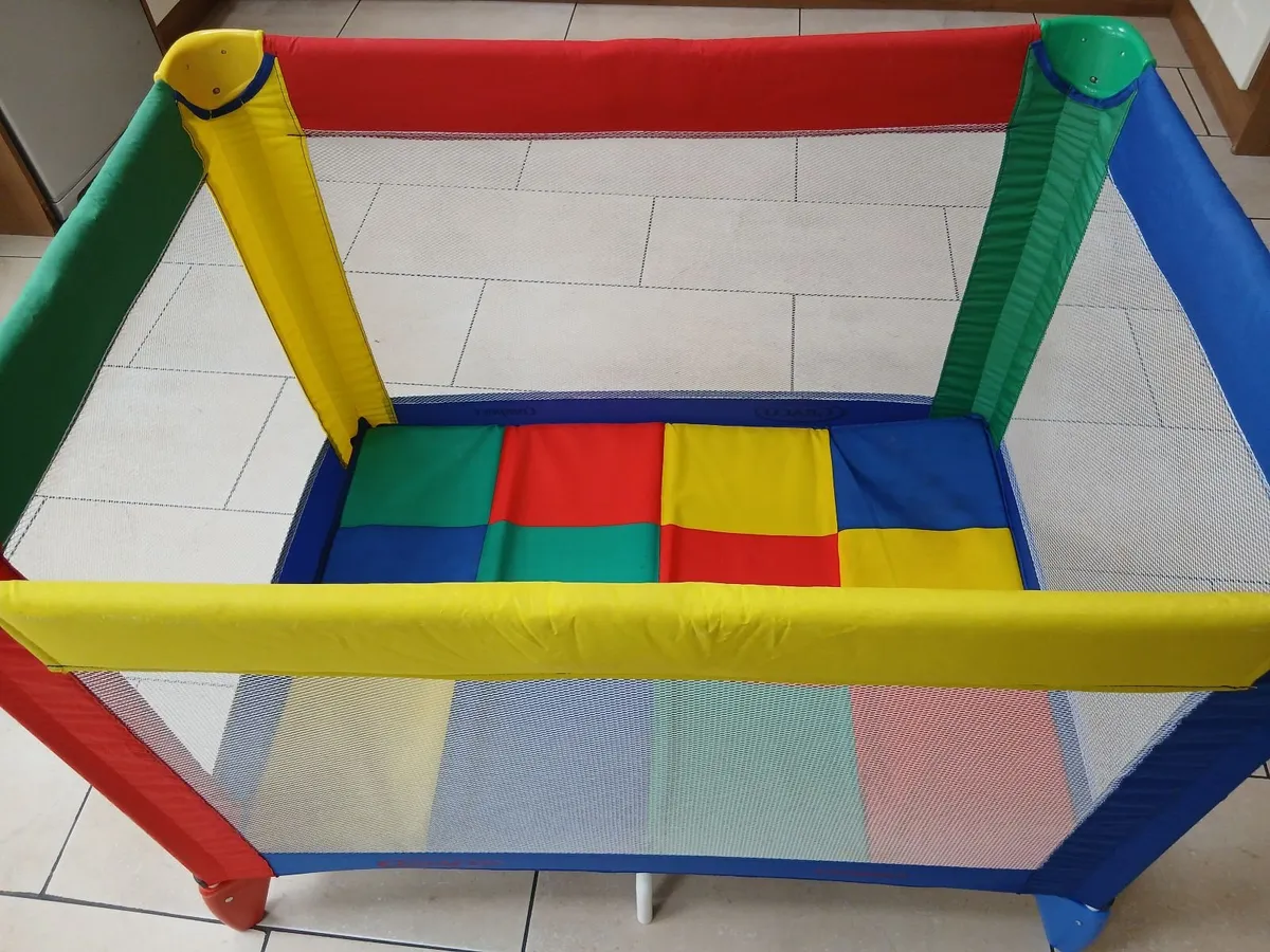 Graco Travel Cot - Image 4