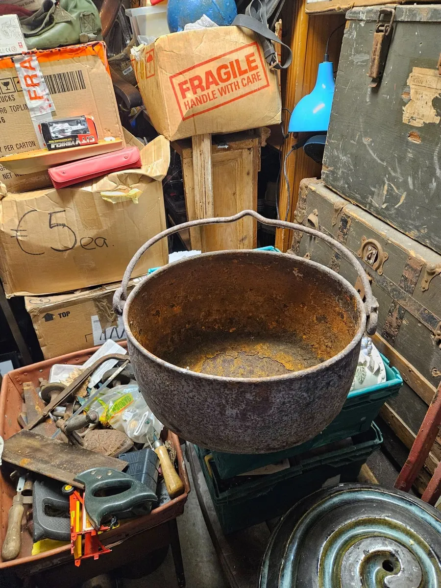 Vintage Cast Iron Pot - Image 4