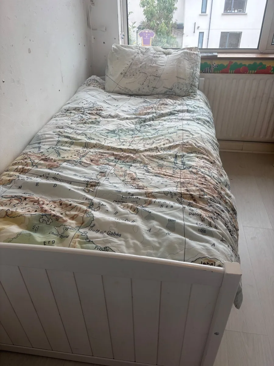 Bed - Image 2