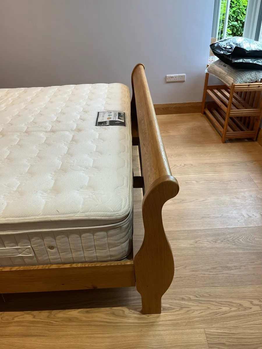 SOLID Oak SUPER King SLEIGH Bed with Mattress - Image 2