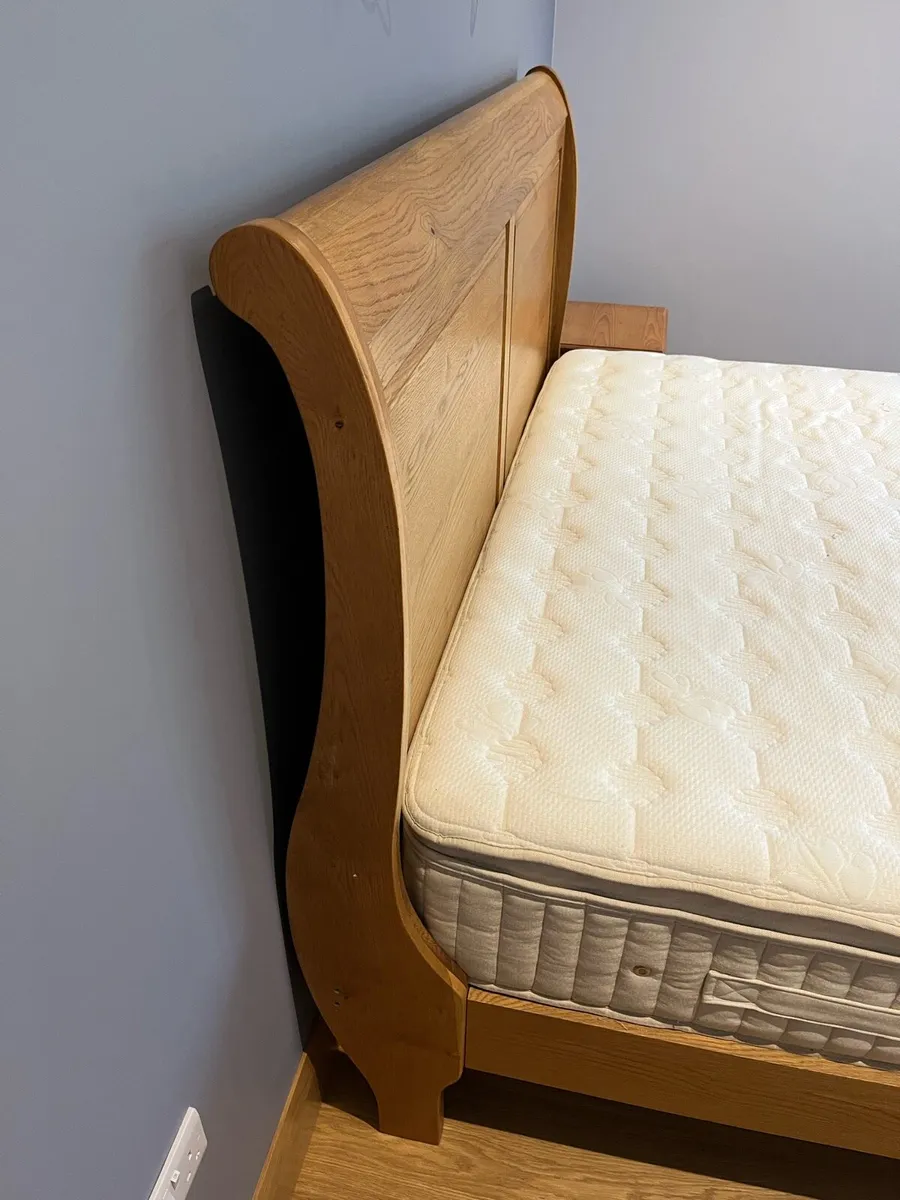 SOLID Oak SUPER King SLEIGH Bed with Mattress - Image 3