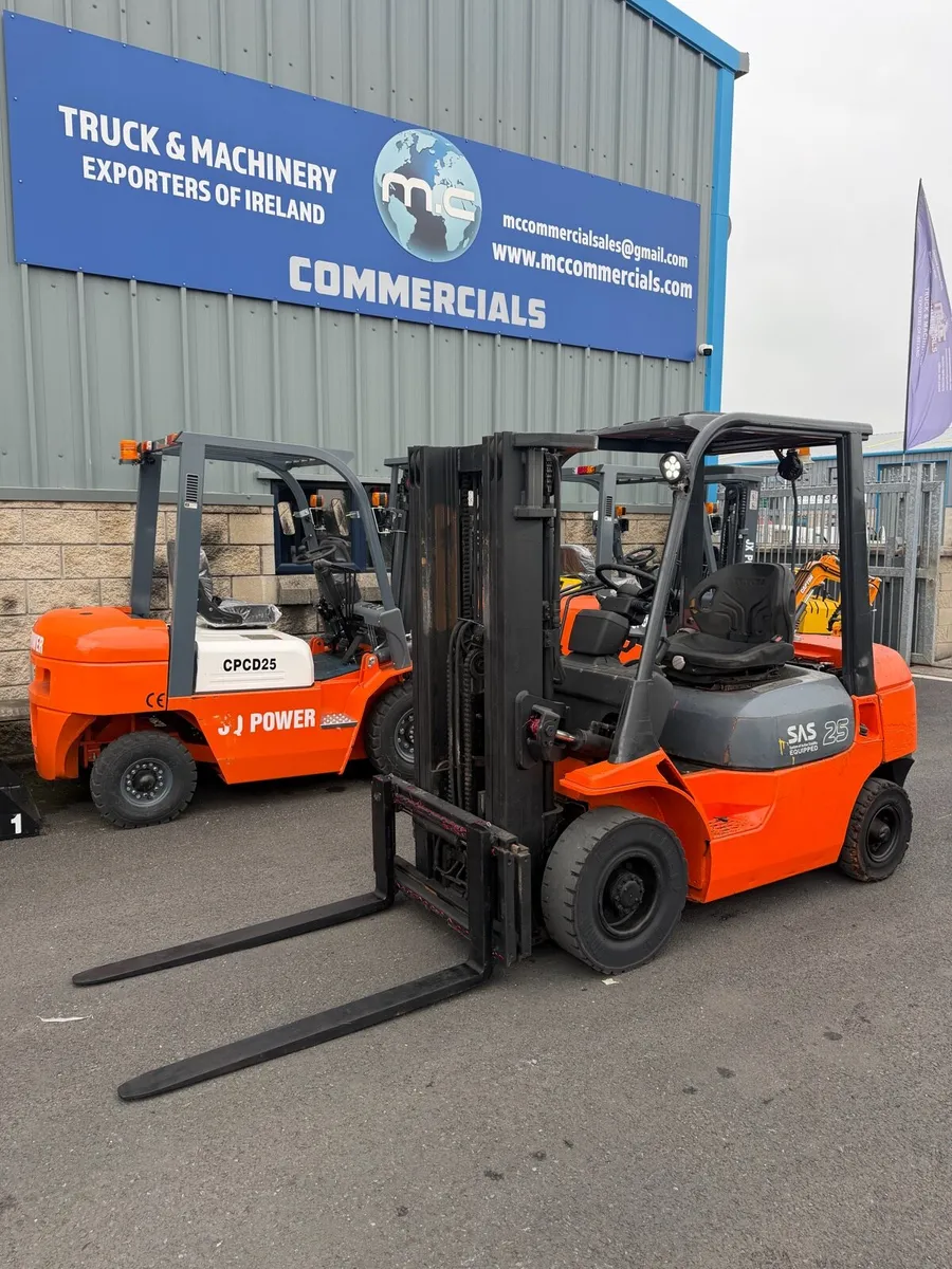 Toyota forklift 2.5ton - Image 1