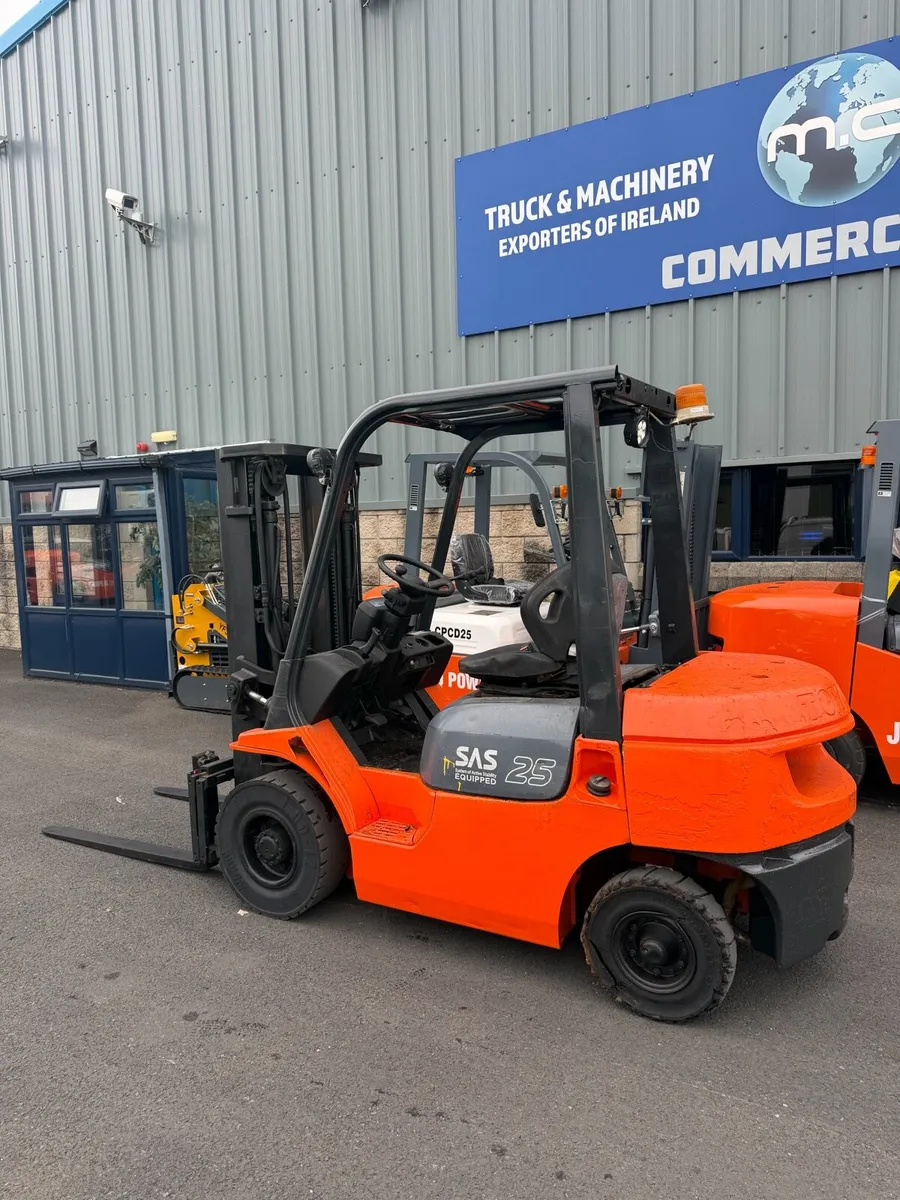 Toyota forklift 2.5ton - Image 2