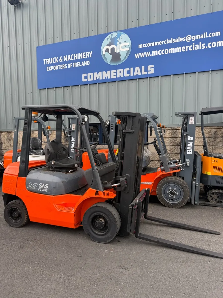 Toyota forklift 2.5ton - Image 4
