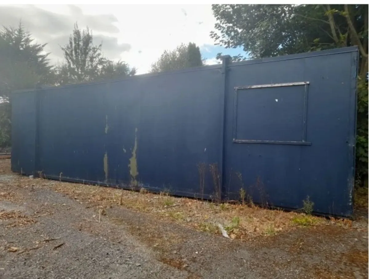 storage unit Shed garage 30ftx10ft - Image 3