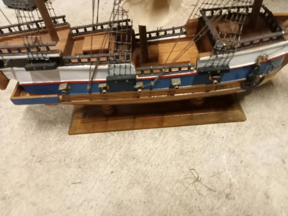 Old model ship - Image 4