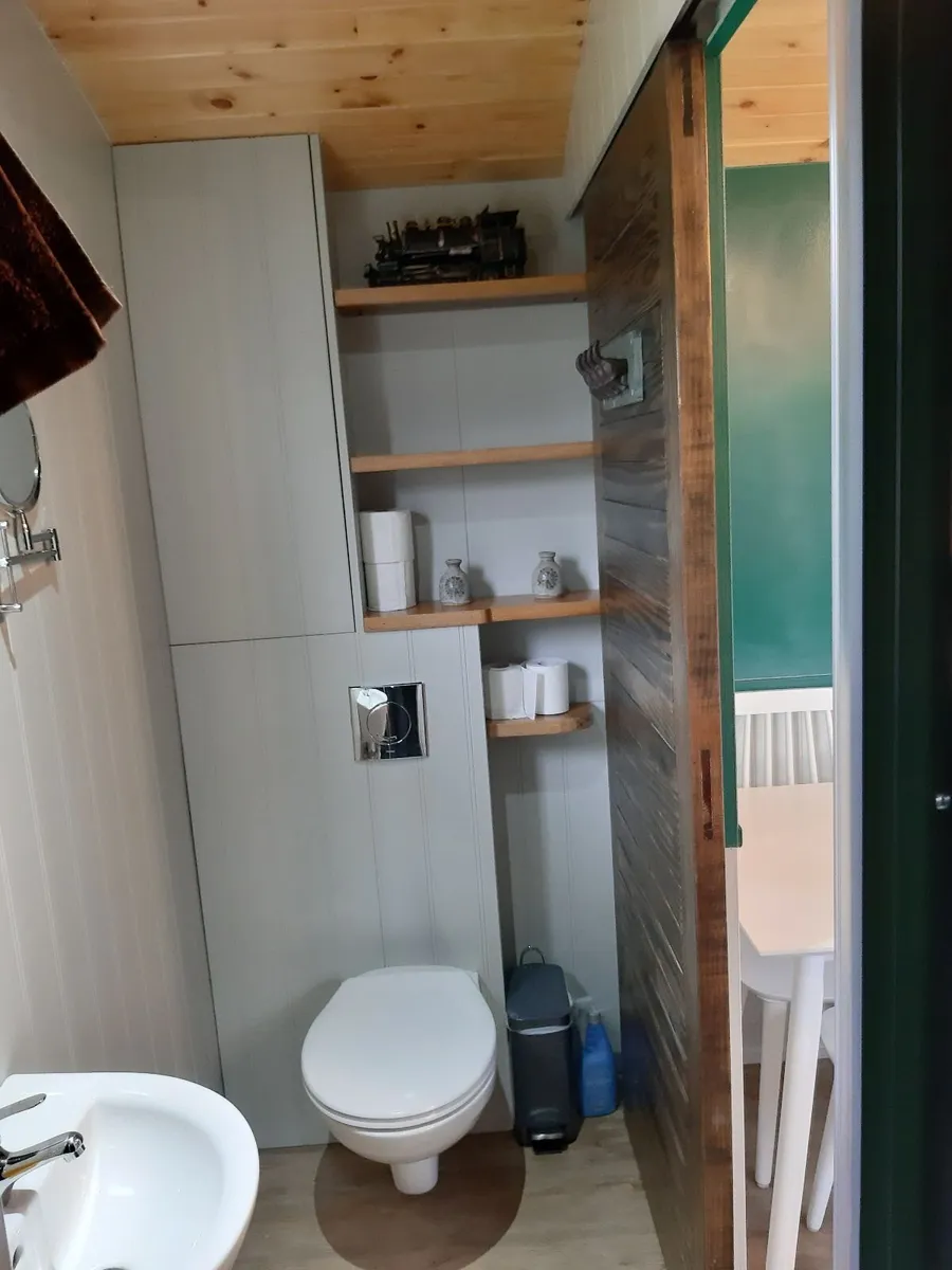 Train Carraige, Shepherds Hut, Pod, Glamping. - Image 3